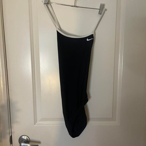 Nike Women's Black Swimsuit-one-piece - Picture 2 of 4